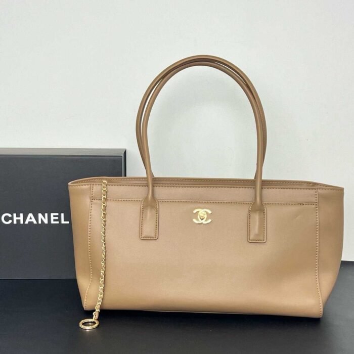 Chanel Cerf Shopping Bag Beige calfskin leather