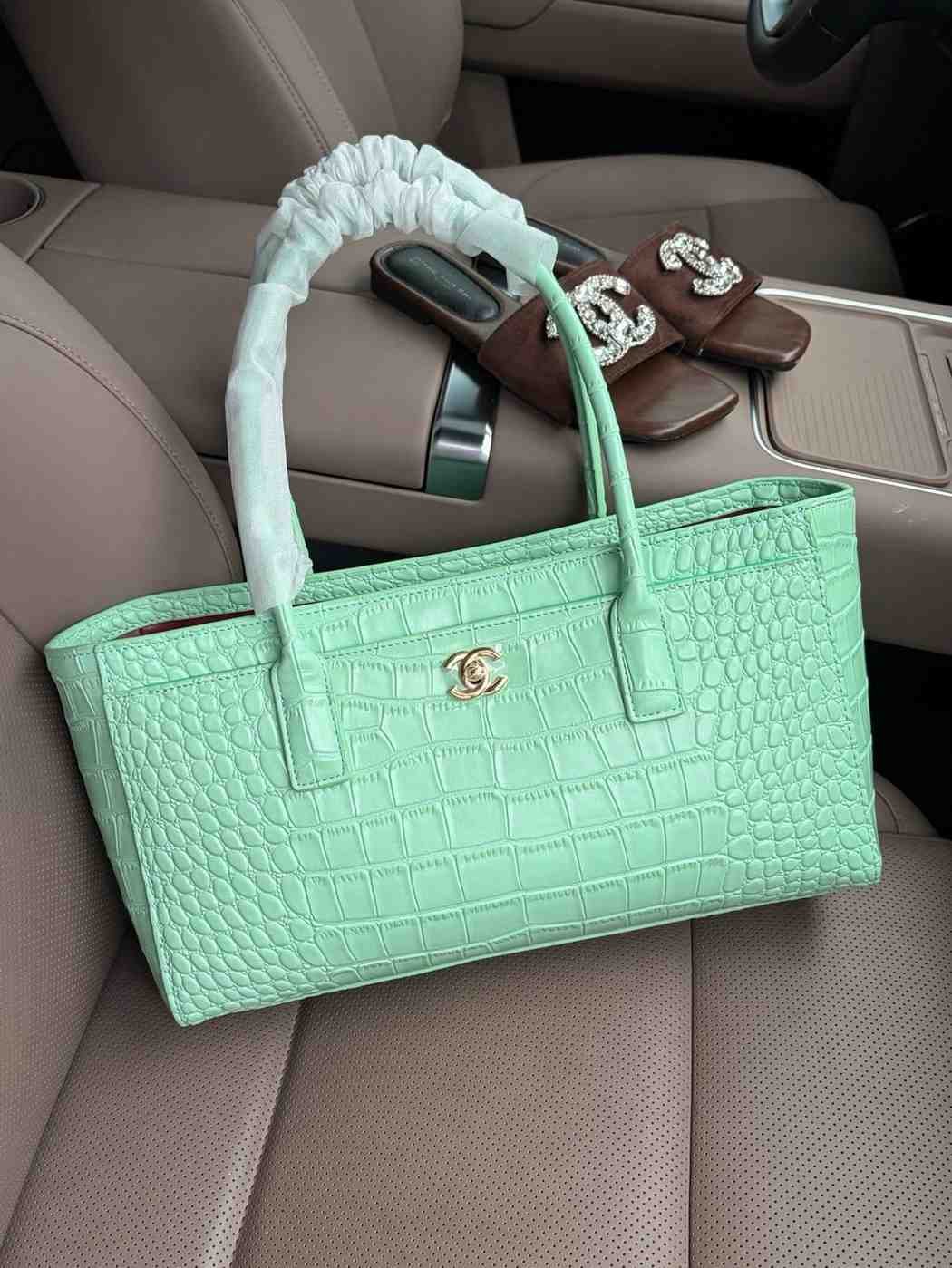 Chanel Cerf Shopping Bag Mint Green Crocodile-Embossed Calfskin Leather