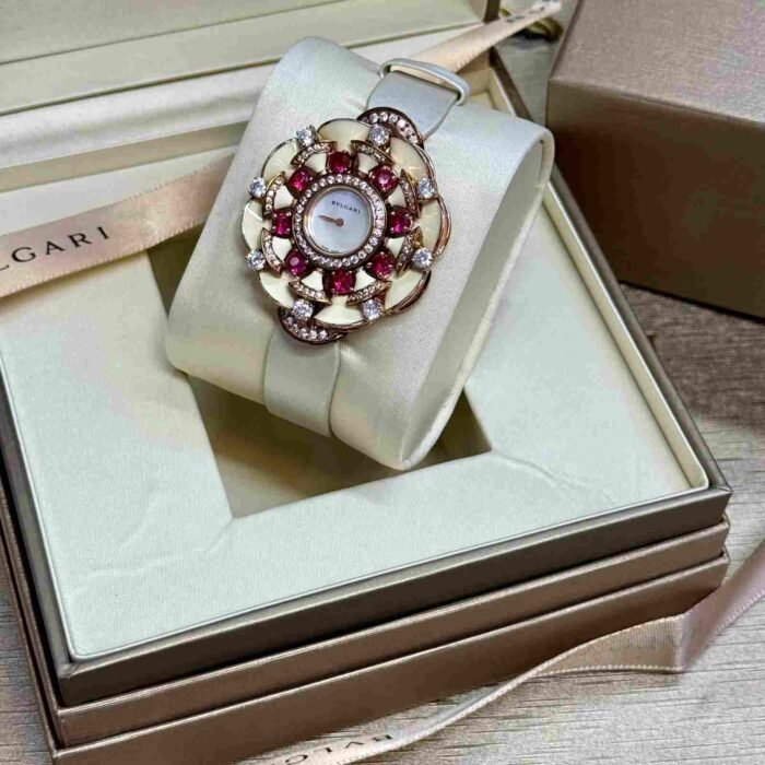 Bulgari Divas’ Dream Watch 33mm Rose Gold Materials & Alligator Strap