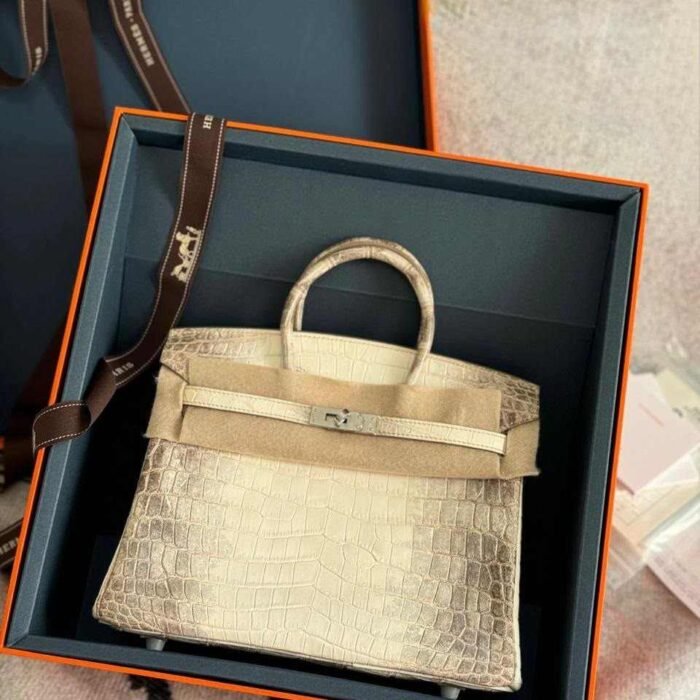 Hermes Birkin 25 Shiny Crocodile Bag