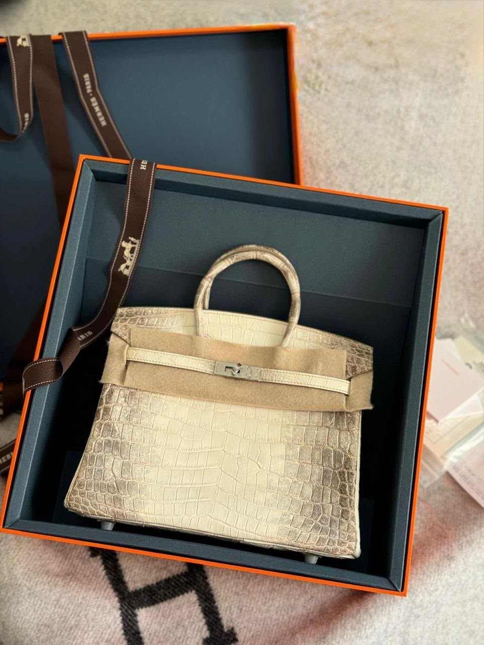 Hermes Birkin 25 Shiny Crocodile Bag
