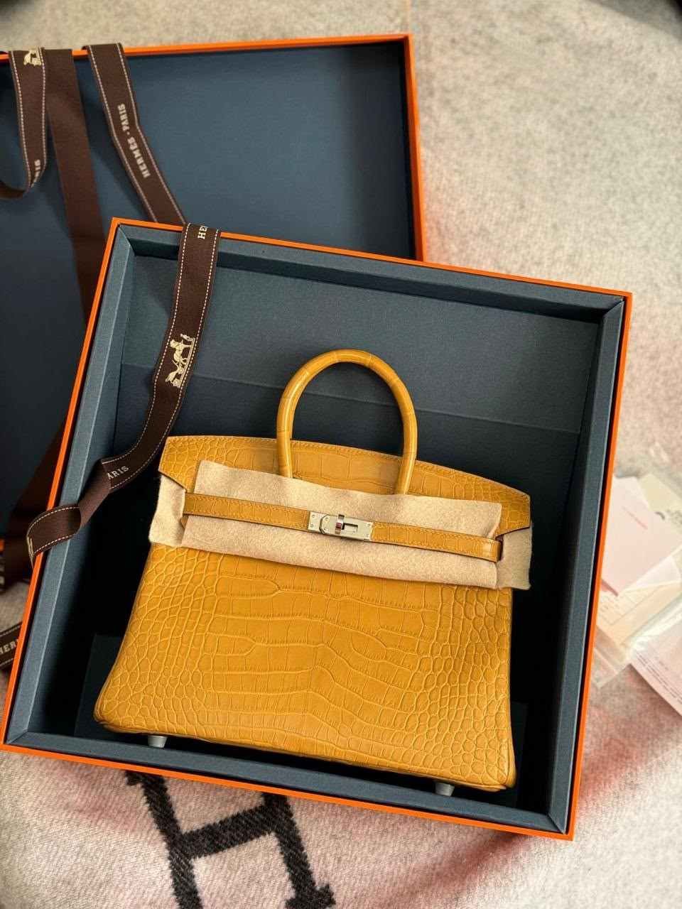 Hermes Birkin 25 Shiny Crocodile Bag